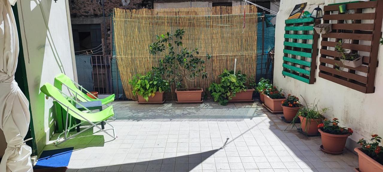 カターニアDowntown Vicino Al Duomoアパートメント エクステリア 写真